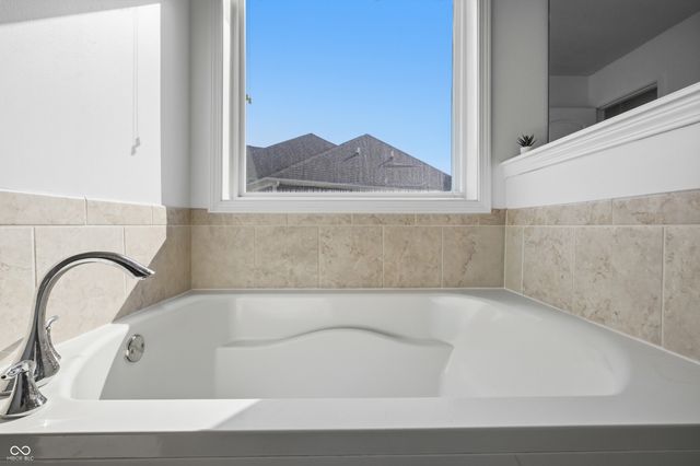 2545 Coneflower Court, Columbus, IN 47201