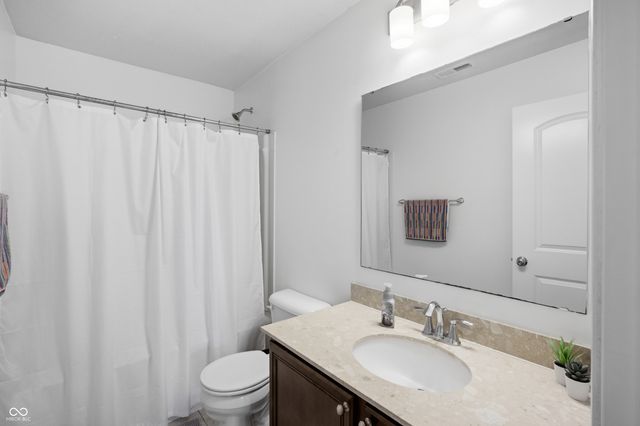 2545 Coneflower Court, Columbus, IN 47201