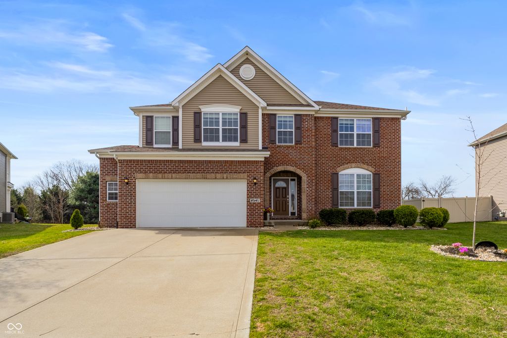 2545 Coneflower Court, Columbus, IN 47201