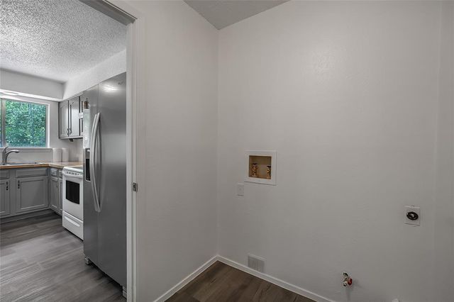 4209 Harcourt DR, Austin, TX 78727