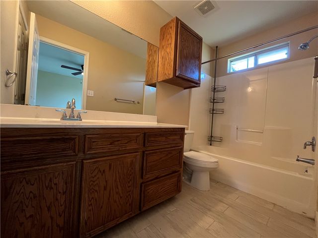 5613 Arboleda, Corpus Christi, TX 78417