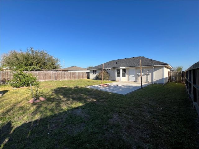 5613 Arboleda, Corpus Christi, TX 78417