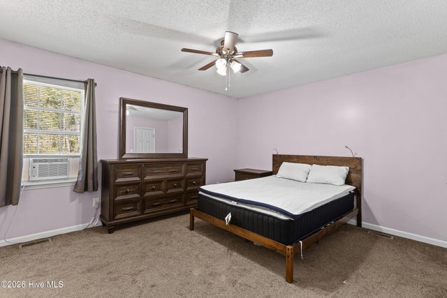 100 Kanton Drive, Jacksonville, NC 28540