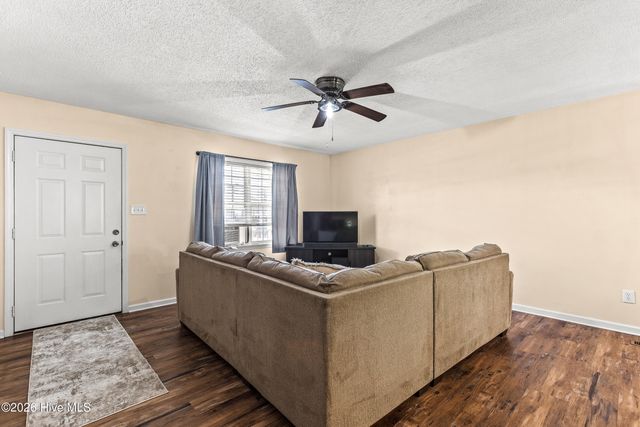 100 Kanton Drive, Jacksonville, NC 28540