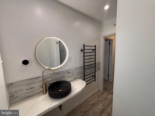 4101 VERNON RD, Drexel Hill, PA 19026