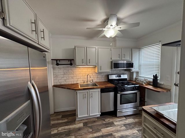 4101 VERNON RD, Drexel Hill, PA 19026