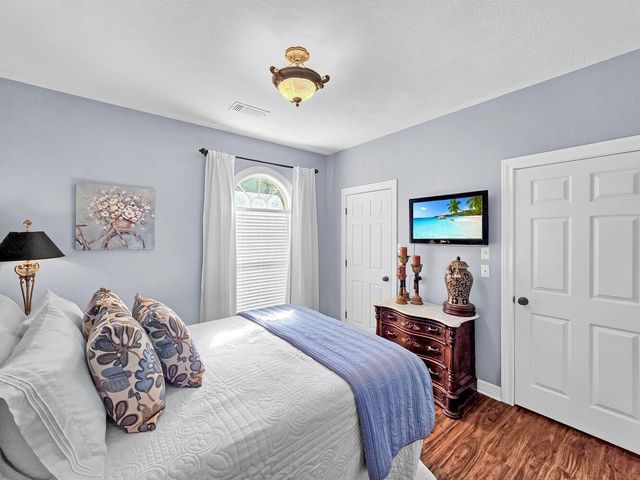 331 & 441 Shoreline Drive, Brookeland, TX 75931