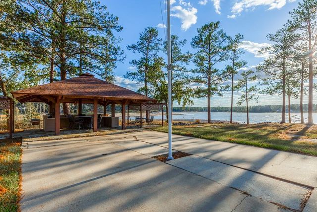 331 & 441 Shoreline Drive, Brookeland, TX 75931