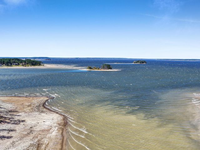 331 & 441 Shoreline Drive, Brookeland, TX 75931