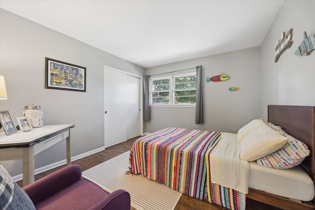 8S263 College Road, Naperville, IL 60540