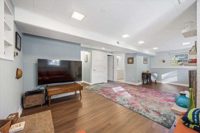 8S263 College Road, Naperville, IL 60540