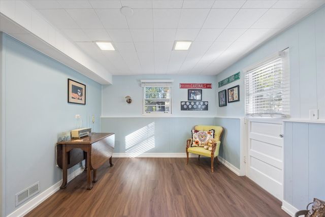8S263 College Road, Naperville, IL 60540