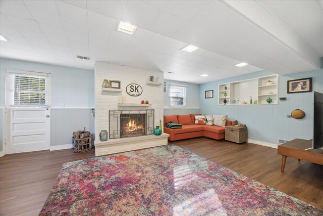 8S263 College Road, Naperville, IL 60540