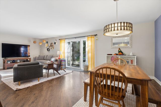 8S263 College Road, Naperville, IL 60540
