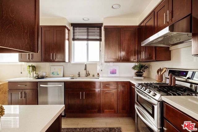 3675 Keystone Avenue 1, Los Angeles, CA 90034