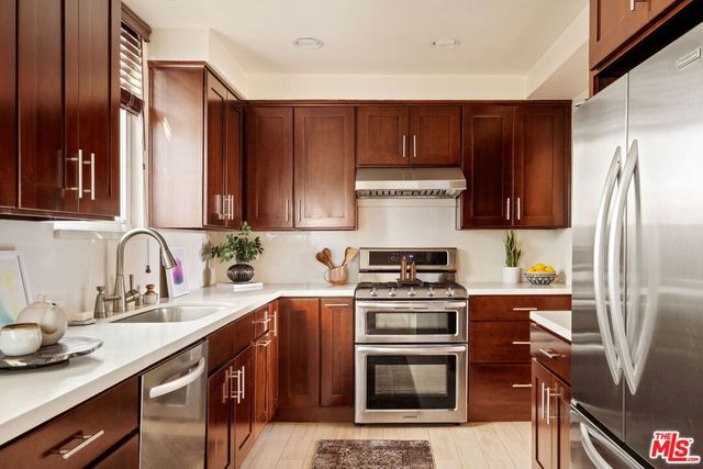 3675 Keystone Avenue 1, Los Angeles, CA 90034