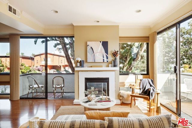 3675 Keystone Avenue 1, Los Angeles, CA 90034