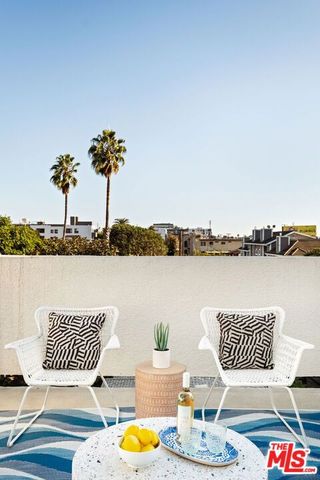 3675 Keystone Avenue 1, Los Angeles, CA 90034