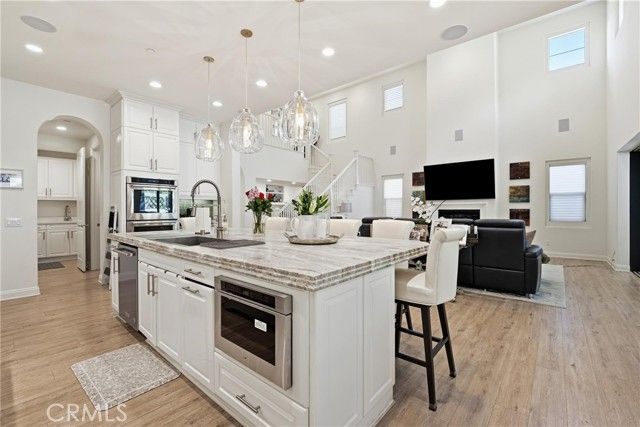 1161 Summit Oak, Lake Forest (el Toro), CA 92679