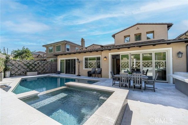 1161 Summit Oak, Lake Forest (el Toro), CA 92679