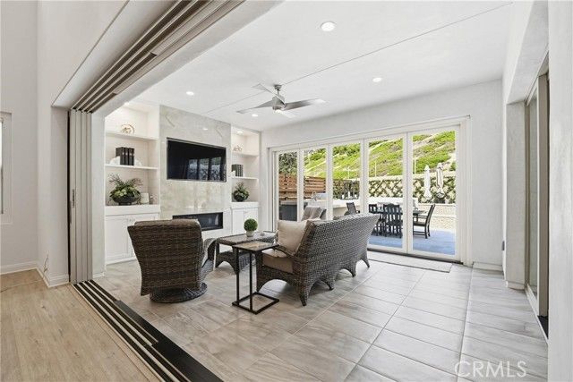 1161 Summit Oak, Lake Forest (el Toro), CA 92679