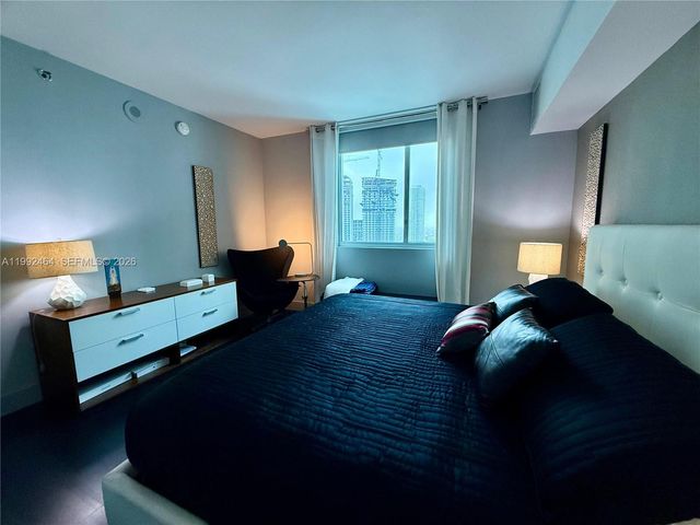 55 SE 6th St 3302, Miami, FL 33131