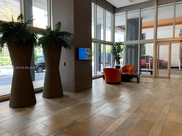 55 SE 6th St 3302, Miami, FL 33131