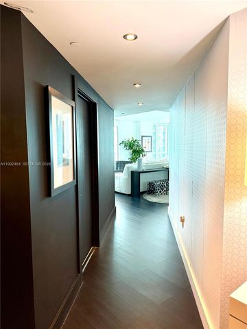 55 SE 6th St 3302, Miami, FL 33131