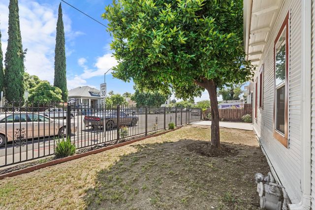 446 E Anderson St, Stockton, CA 95206