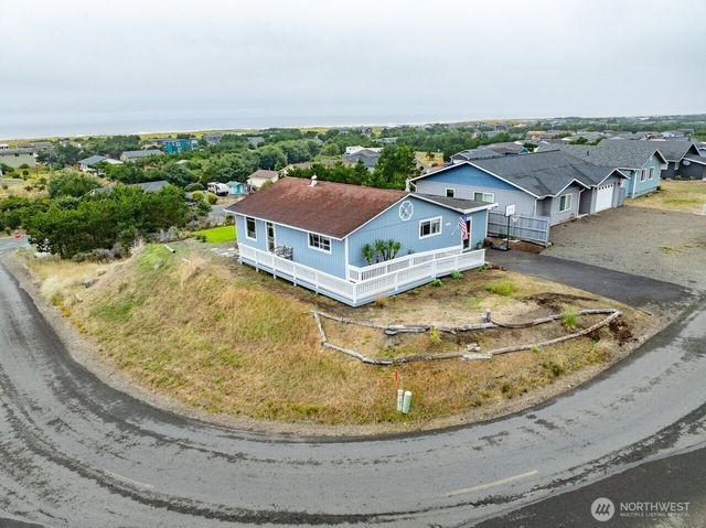 32007 J Place, Ocean Park, WA 98640