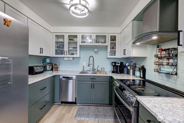 32007 J Place, Ocean Park, WA 98640