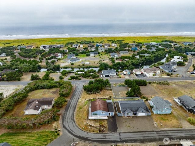 32007 J Place, Ocean Park, WA 98640