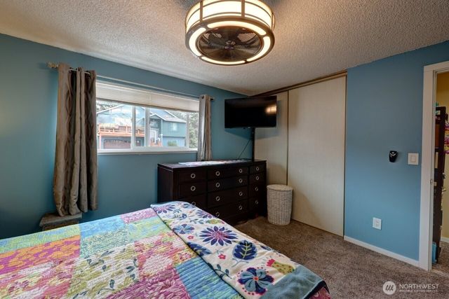 32007 J Place, Ocean Park, WA 98640