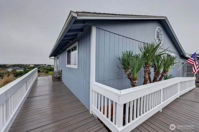 32007 J Place, Ocean Park, WA 98640