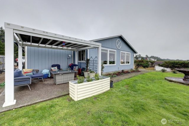 32007 J Place, Ocean Park, WA 98640