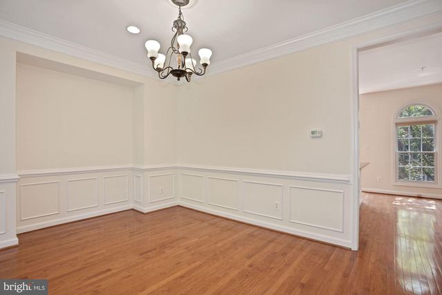 1614 LEEDS CASTLE DR, Vienna, VA 22182