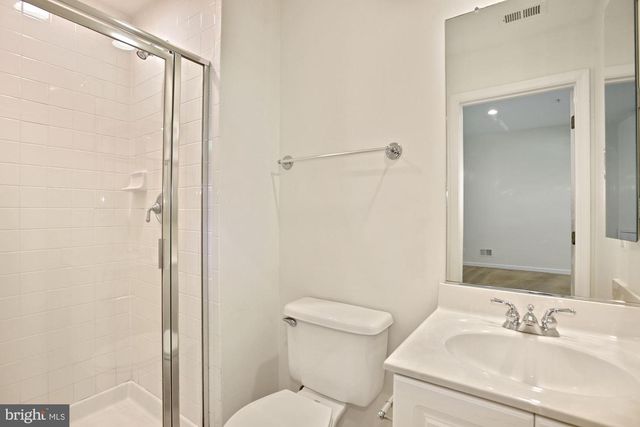 1614 LEEDS CASTLE DR, Vienna, VA 22182