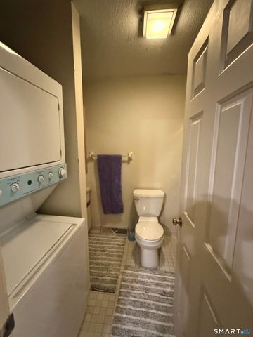 1690 Dixwell Avenue B3, Hamden, CT 06514