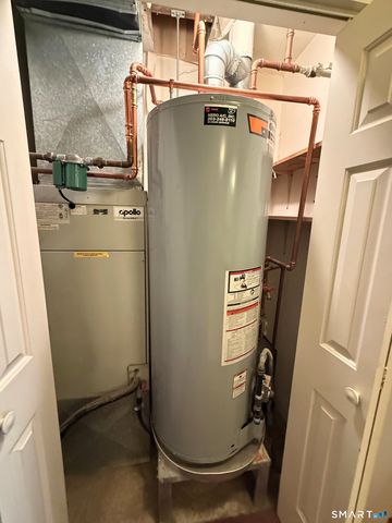 1690 Dixwell Avenue B3, Hamden, CT 06514