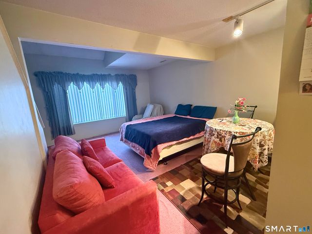 1690 Dixwell Avenue B3, Hamden, CT 06514