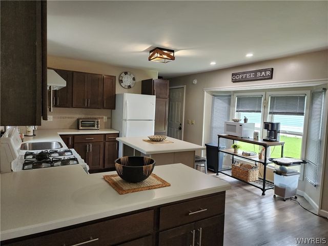 30 Foster Ridge Drive, Hamburg, NY 14075
