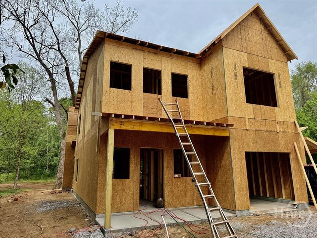 1447 E Broad, Athens, GA 30601