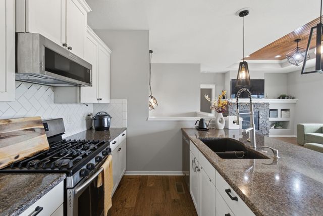 2423 N Fieldstone, Andover, KS 67002