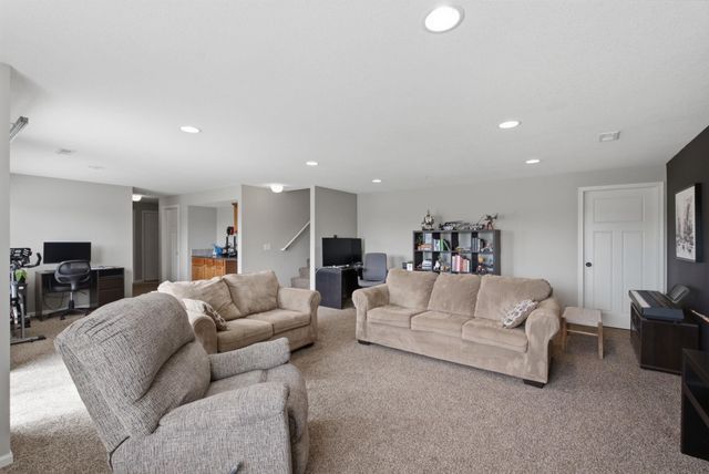 2423 N Fieldstone, Andover, KS 67002