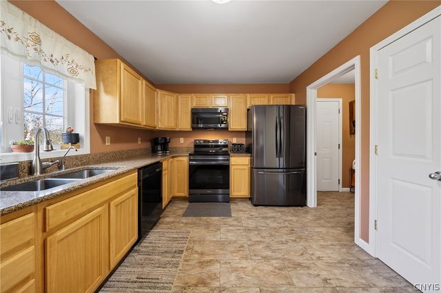 3934 Lafayette Rd, Lafayette, NY 13078