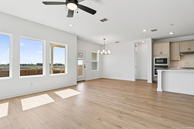 302 Brood Dr, Adkins, TX 78101
