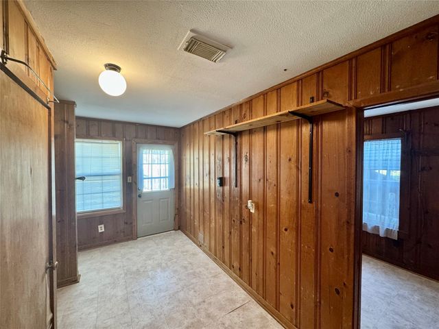 35 Private Road 815, Markham, TX 77414