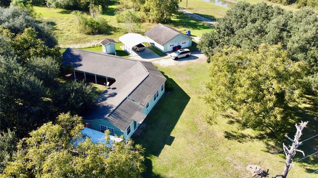 35 Private Road 815, Markham, TX 77414