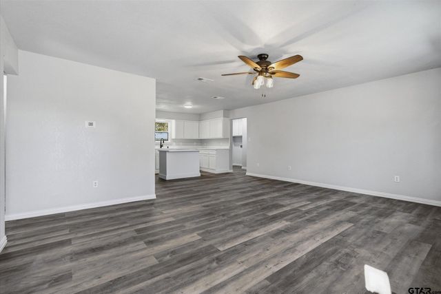 9952 Briar Cove, Wills Point, TX 75169