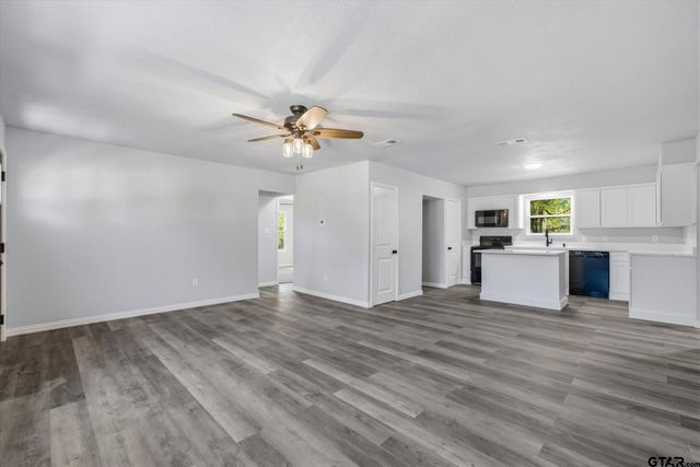 9952 Briar Cove, Wills Point, TX 75169